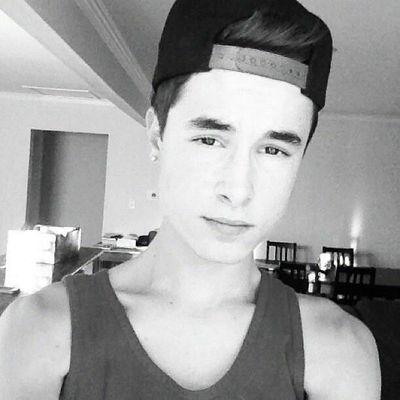 Single||Submissive||Gay||