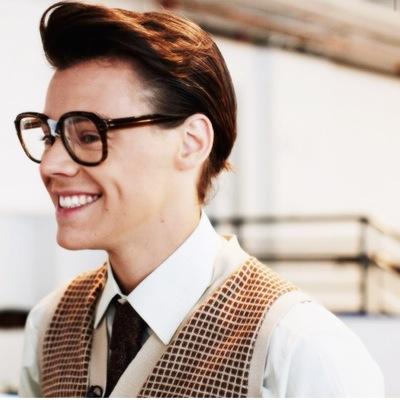 follow @hxrrytouchme believe in all your dreams, youre important