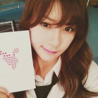 roleplayer of Hayoung's APink maknae [96L]■ -ÐVORS-APINKEUSQ