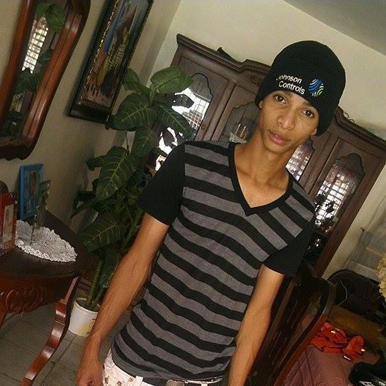No Me importa Lo Que hablen Ni Que Digan Lo Que Digan!. My Sangre @kelvin_718 ♥ My Bff @dale_rubiia :* Me Cotizo Con eL Que Se Cotiza.! #LAPISISTA #Teamfigura!