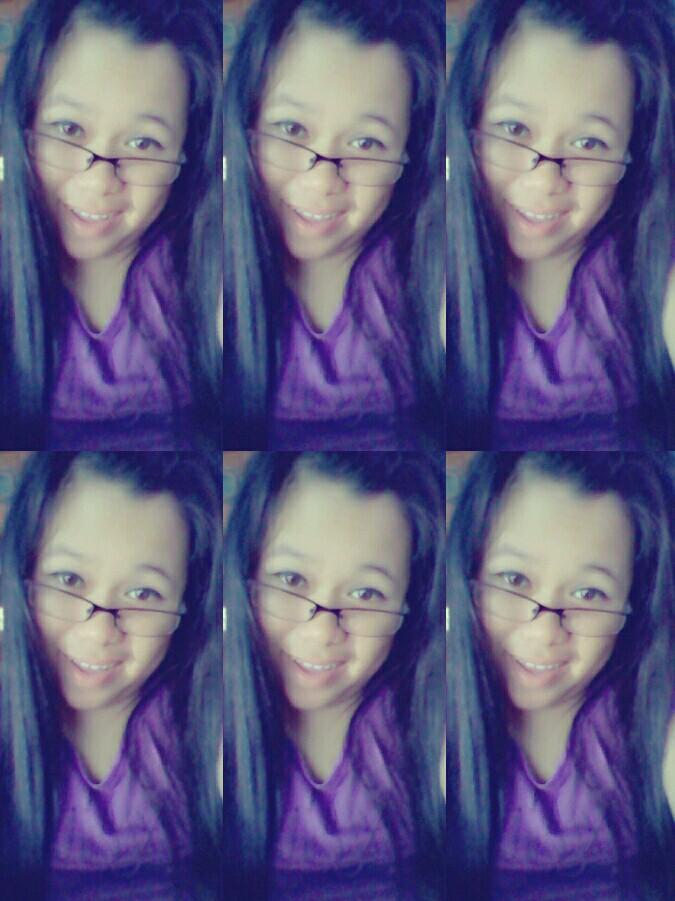 hello friends..
My self, my name is sity munawwarah. I was born at april 30 th 1996
I like music is pop..