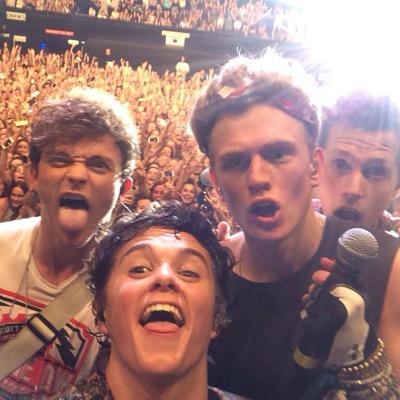 5saucefanpage_'s profile picture. my personal account is @hey_ana_here go follow and this is my fanpage account and take a pic and if you do plz retweet it well hope you like my sh*t