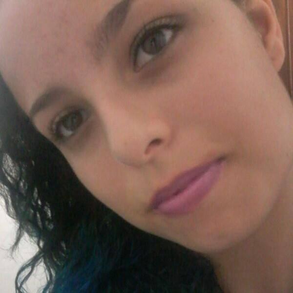 Não sei nem mais dizer O que sinto por você... Se é amor... Se é amizade... Se é paixão.. Mas suspeito fortemente Que seja tudo isso junto!