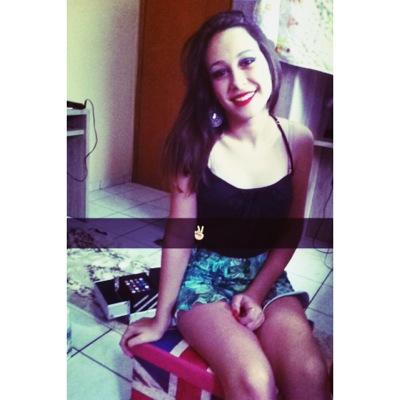 Teus olhos castanhos me fascinam!