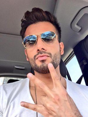 Karan_fc_uk's profile picture. official fan club account fr dashing moon karan bhai