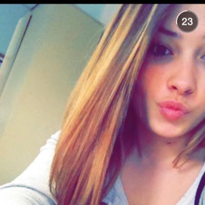 salut, moi cest eva jai 20 ans :). je cherche a me faire des amies :)