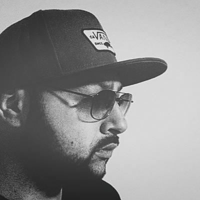 Praetor02's profile picture. Maestru in consumul banilor, epuizarea resurselor, nasterea sperantelor si cateodata sunt si MC.