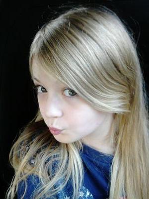 Born 29th September 2003.Love minecraft,Ariana Grande,blog making,singing,dancing and an actress.