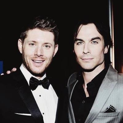 I gave you a free follow, cause you're fabulous. ♡ don't follow this acc, FOLLOW @iidahslovesyou. please c: