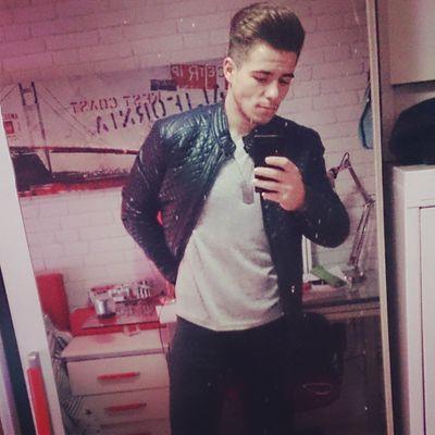 instagram: mariomc95, estudiando para auxiliar d.enfermería :)