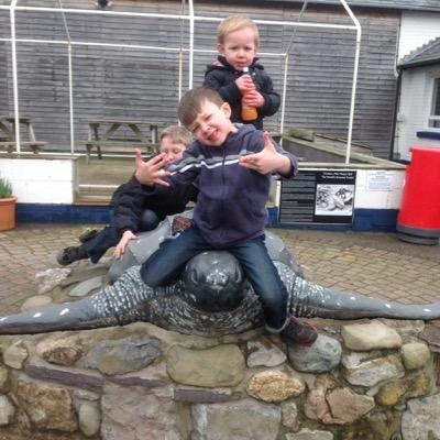 Busy working mum with a passion for good food and baking. Proprietor of @PBCakeCreations