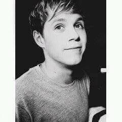 niall horan,18 ans souffrant de troubles nocturne, anorexie,dépression,bipolarité.