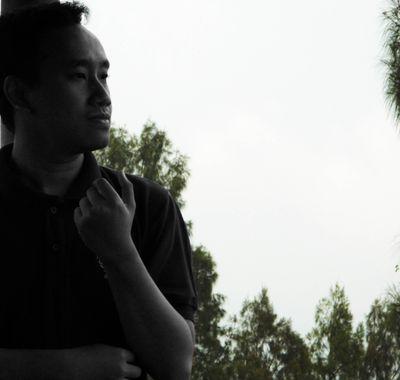 I M A SIMPLE MAN, SIMPLE PRESENTS, BUT COMPLICATED FUTURE