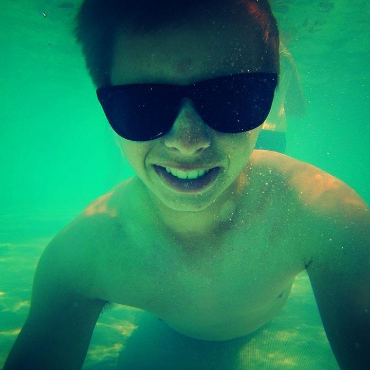 Rock Reggae nD Rap, plongée vtt et vacances d'été :D  Follow BACK