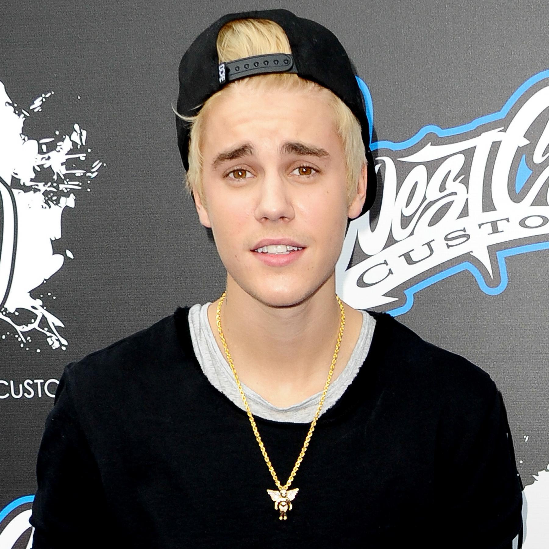 ♛IF YOU DON'T DREAM BIG, 
THERE'S NO USE OF DREAMING.
IF YOU DON'T HAVE FAITH,
THERE'S NOTHING WORTH BELIEVING.♛