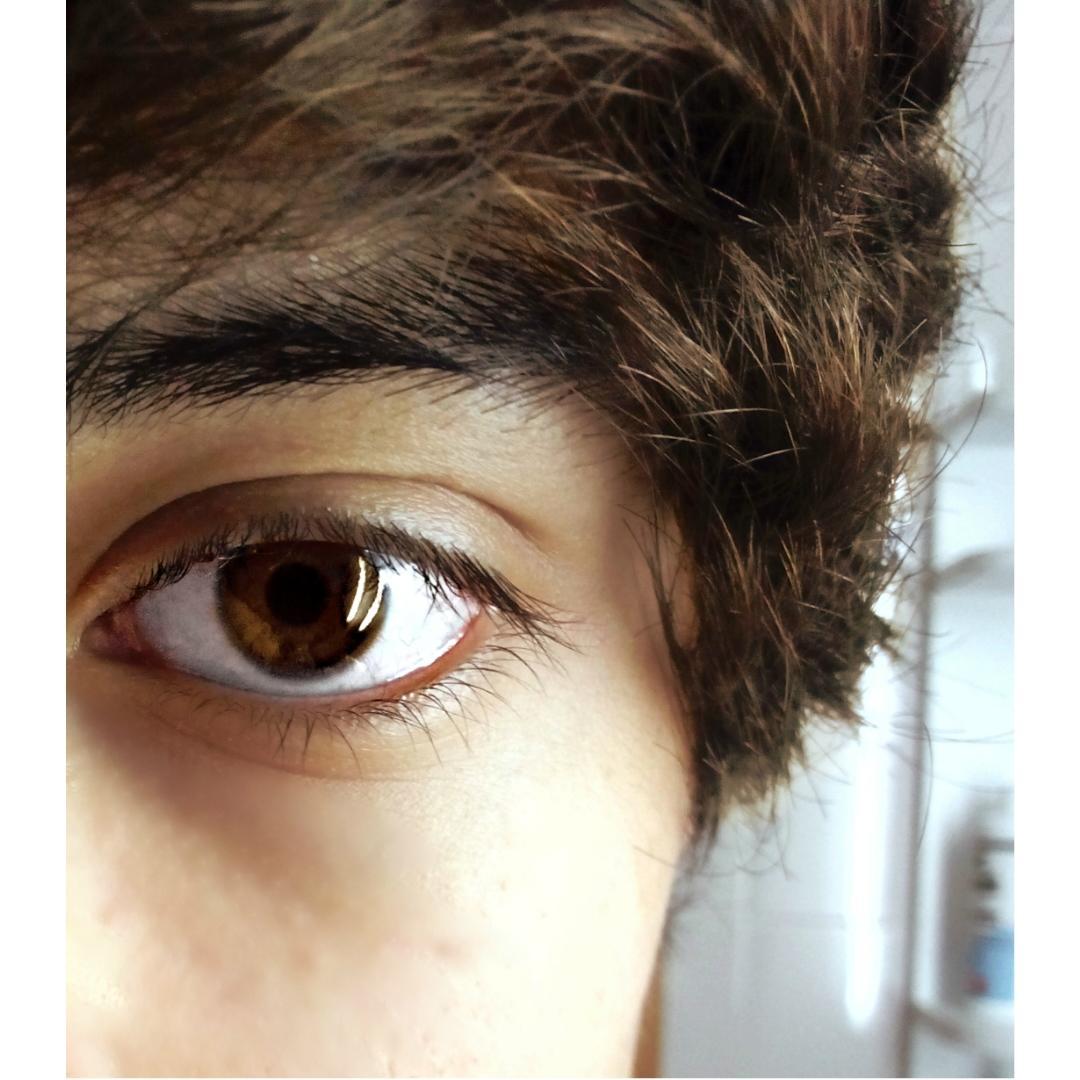 dani_6795's profile picture. 'He aprendido a derrapar y a chocar con la pared'                                                                         Medicina USC