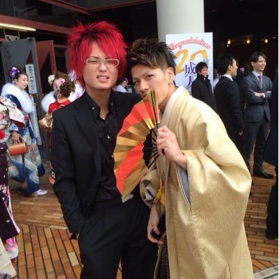 合言葉は俺強いで有名な山田家長男のいさむです。いつも両親には優しく育てられています。