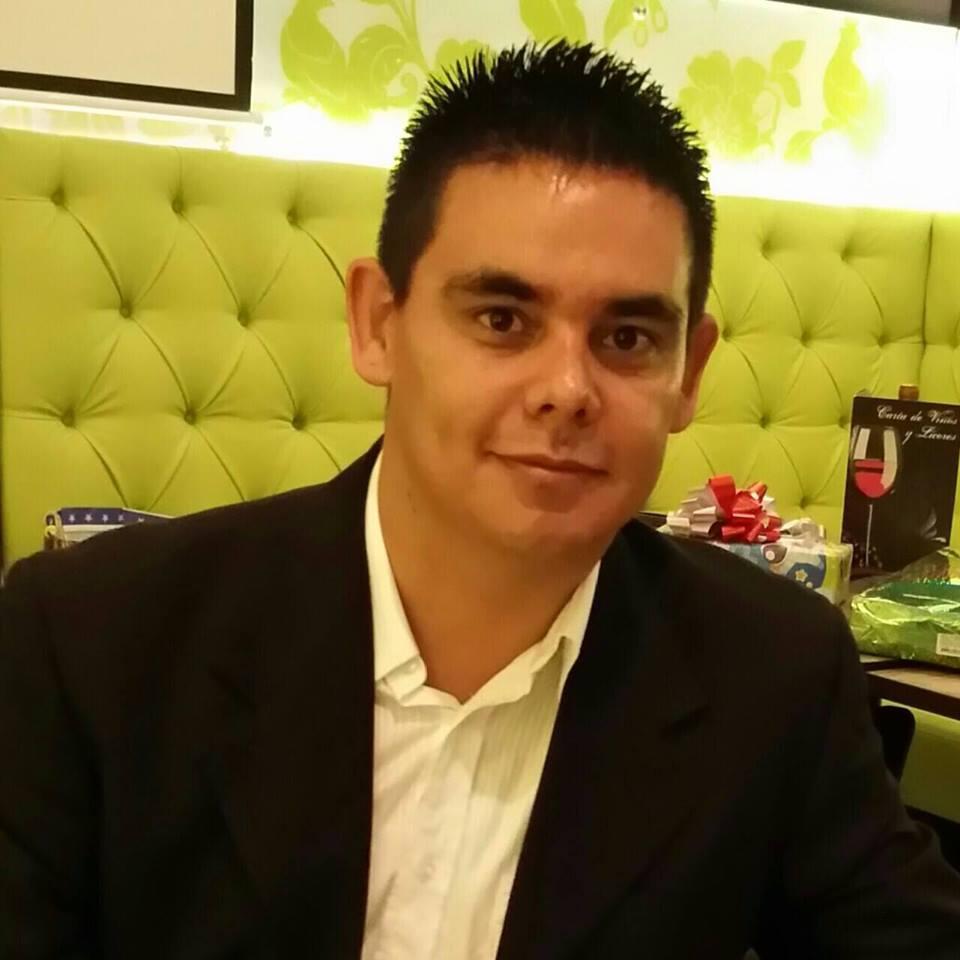 Julian4lberto's profile picture. Ingeniero de sistemas y computación. 
CEO Colombianadas