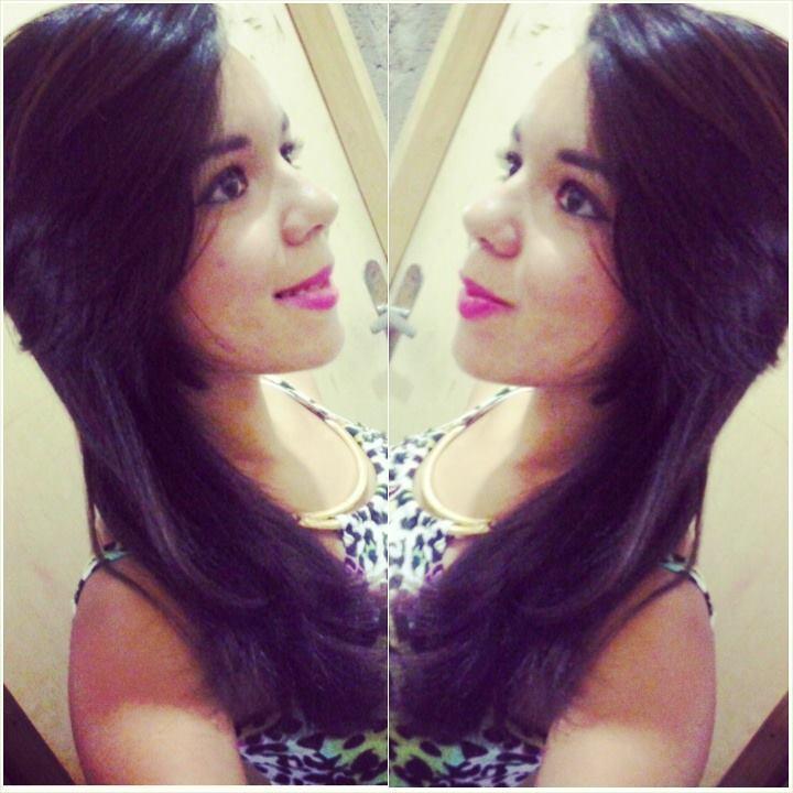 αquelα meniiniinнaa cresceu 'vivendo seu mundinho,αmαdureceu e αprendeu α ver o mundo com outros olнos*descobriiu que não vαle α penα' sofrer *--*