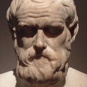 Appassionato, ossessionato, patito, affascinato, entusiasta; veramente innamorato della politica italiana. I politici, la mia vera e unica passione!