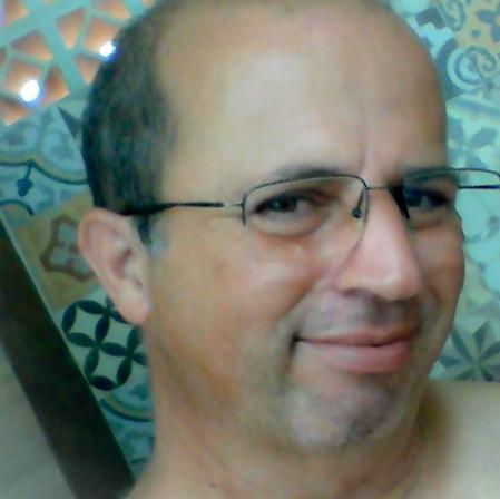viver pra amar,cantar e sonhar,as palavras somem como o ventos, as ações se eternizam!