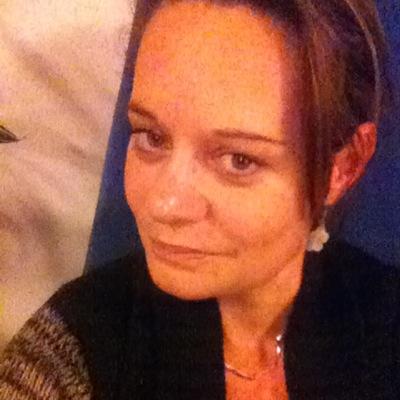 esvdtak's profile picture. 