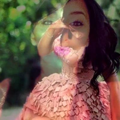 Imagination débordante et humour douteux. Je suis la fille random qui te fais sourire et qui ne se prend pas au sérieux.