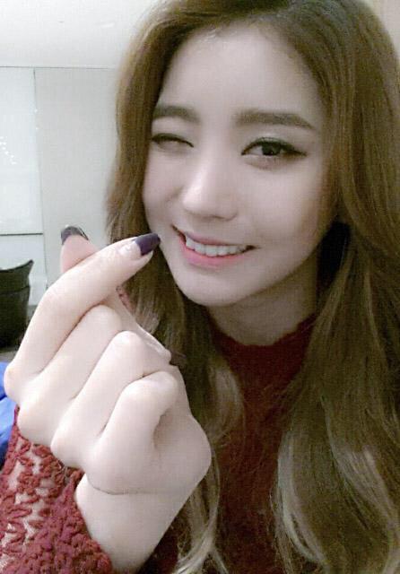 Lee Yoo Young|01 23, 1995|Lead Dance, Maknae|170cm|SINGLE|#HVenusUnited ~(^-^~)