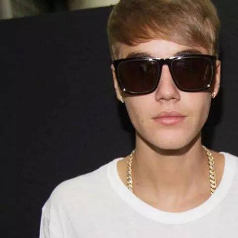 soy re gorda fan y que // follow me and i'll fback // seguime y te sigo