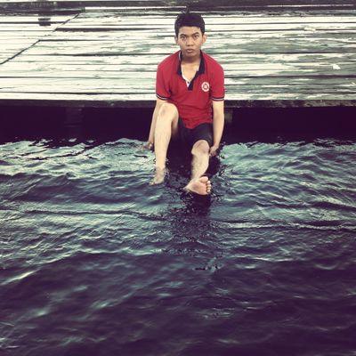Suka musiK,hobby renang,jaalan.jalan,makan,baca buku,