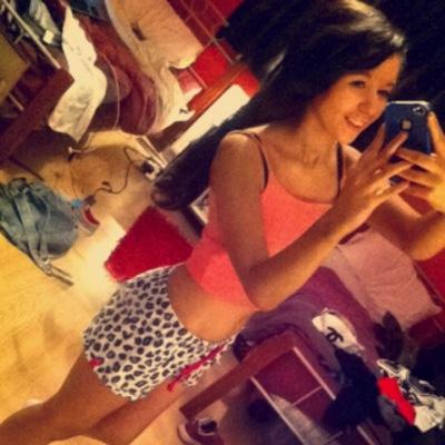 snapchat- daniellemckayxo add me instagram- daniellemckay14 follow me