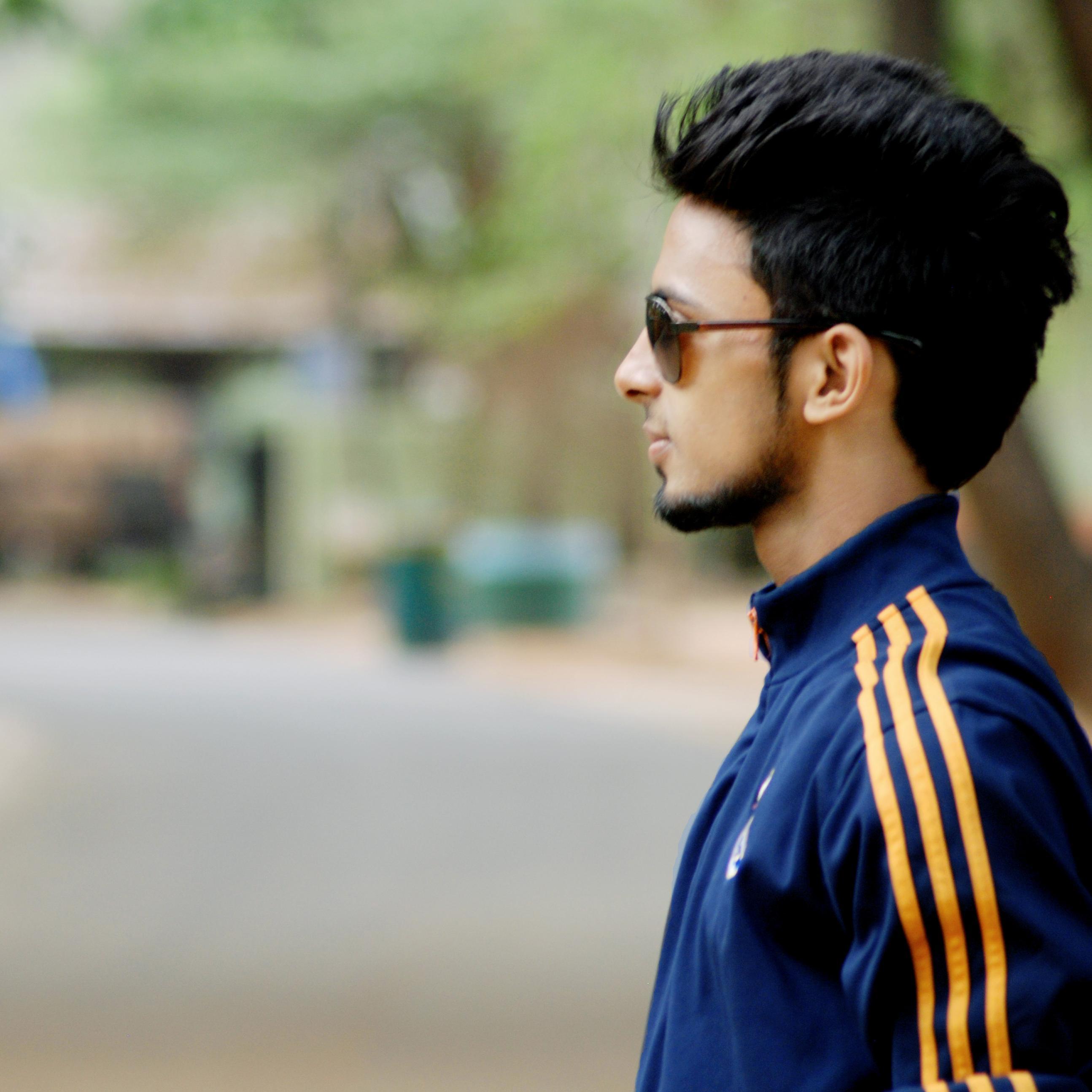 Hai, i'm a good looking boy.I love Playing football.
