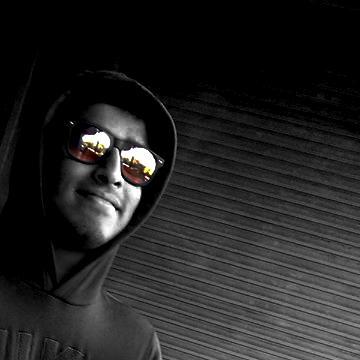 Gamer,Techie, Lazy,#Stan,Dota 2 fanboy,COD player,