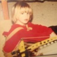 hasund's profile picture. Steady provider of quietness on Twitter since 2008.