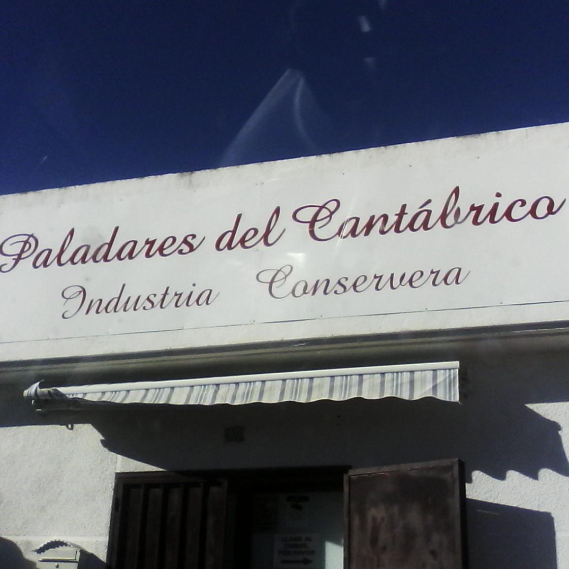 Vendemos anchoas, boquerones, ventresca, pulpo...