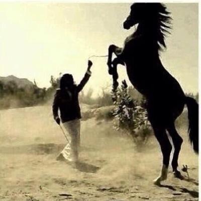 فريدةٌ أنتِ، لا تشبهين أحداً، تشبهين أشياءً لا يُمكن أن تُرى، تشبهين الأحلام و الرُؤى❤️