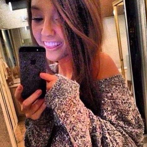 Harper|19|In love with a hot guy named @CuteCamxx|Cheerleader|Babysitter|Bi|YouTuber|Viner|As Cute As A Button|I always read the ending of a book first|fl/rp|