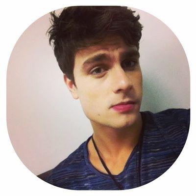 Amamos um gostoso ai que ta na malhacão 2015 E roubou meu ♡