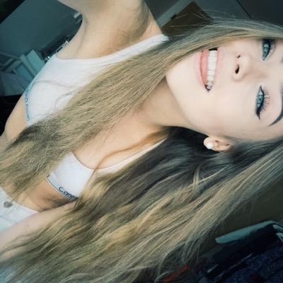 Lisatellbe's profile picture. 