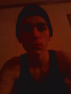 i go with the flow. like meeting new people. so follow me and i follow bac. be my friend and ill remember u always