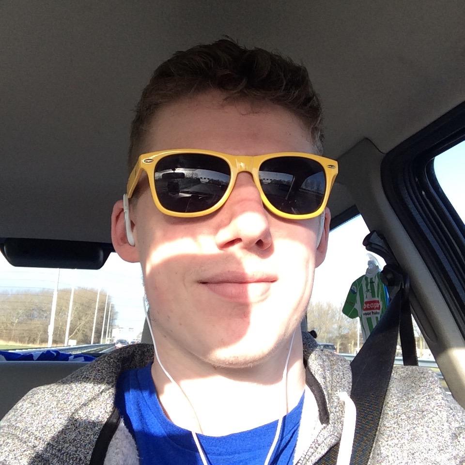 Sports addict | NBA | Speedskating | works @ Tim Hortons | fan of @peczwolle and the @nyknicks