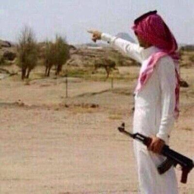 قَدرگ گبير  و يعجز الشِّعر يوفيه
گل القصايد فيگ ينضب بحرهآ !
آرفع يديني  و أسأل الله و آرجيه
ينجيگ من َ شر الحيآه و كدرهآ