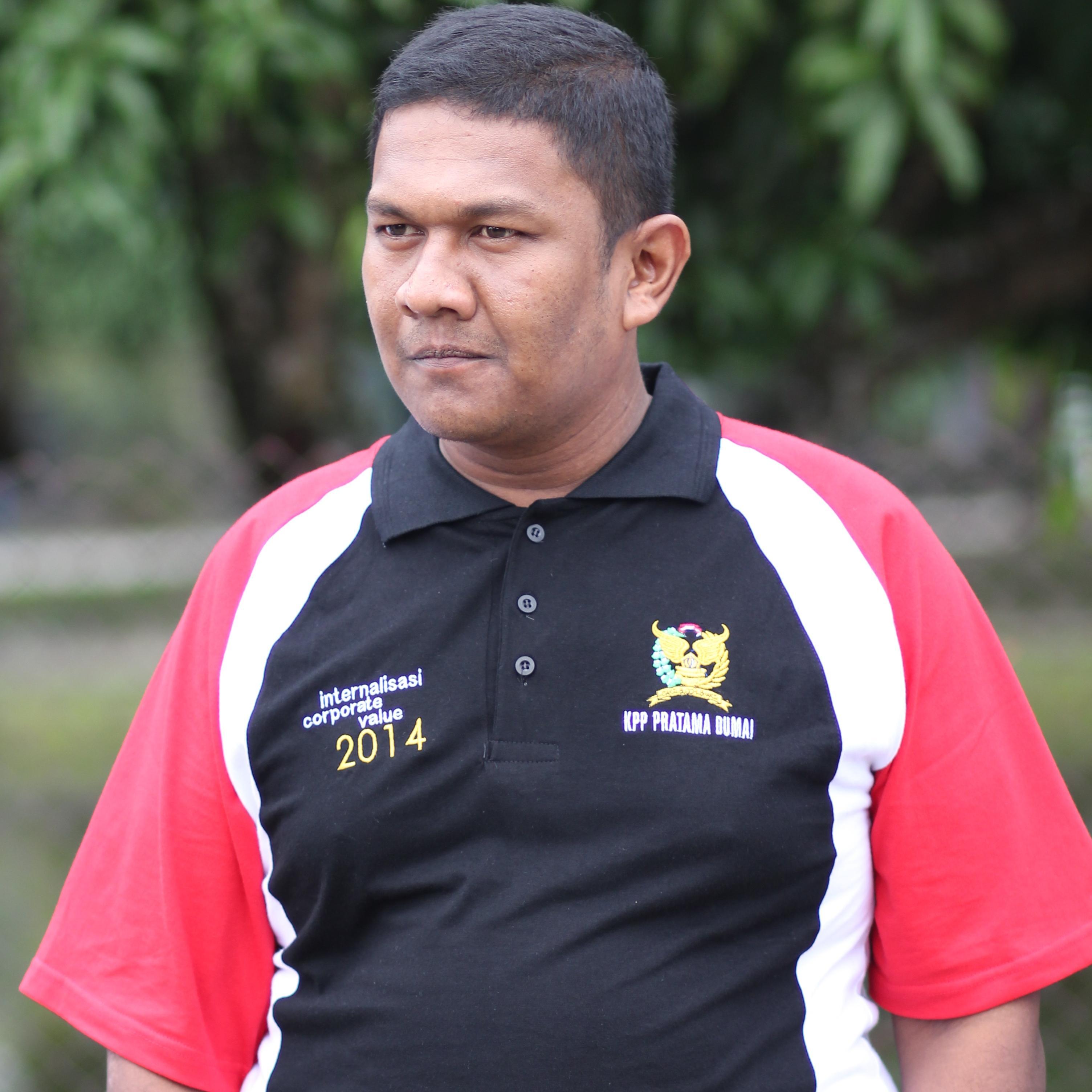 rozi808's profile picture. 