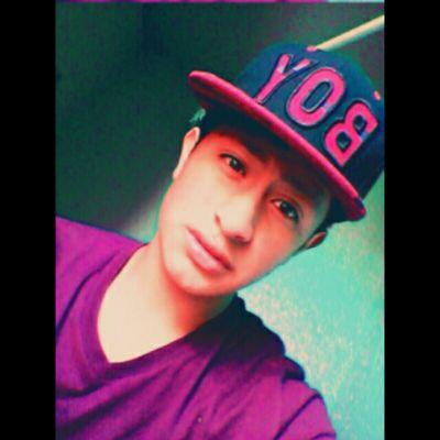 en fin seas lo que seas lo importante es ser tu mismo :3