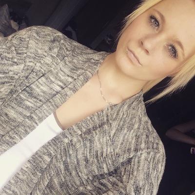 Fabienne/19/Hessen/ icestylerzdarmstadt / Stereo kicks ❤️
instagram JOANNA_95 
Facebook Fabienne Lugowski