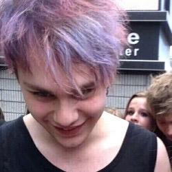 hi! can you please rt and tag michael in the link below? thank you love!!
