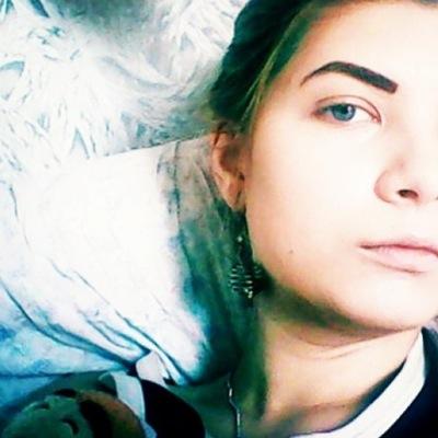 ChelsyLain's profile picture. 