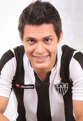Um pouco (mas o necessário no Twitter)...
1 - Apenas mais um que foi alcançado pela preciosa Graça de Cristo.
2 - Não sou torcedor, sou Atleticano.