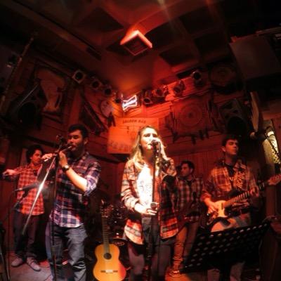 Zamburiel somos Rocío Torresano, Elías García, Fran García, Carlos Pérez, Ansel Burgos y Pablo Andrés Celta/Pop/Rock desde la Sierra de Madrid.