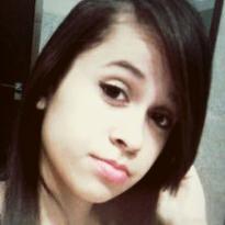 - Ella é marrenta nenhum playboy aguenta, não vai com papo torto pra ella , mané se orienta !*